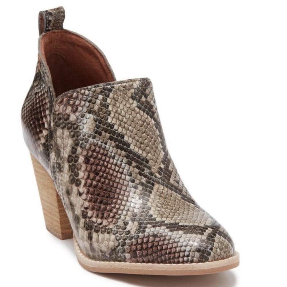 Jeffrey Campbell Shark Snake Taupe Booties Size 7 New
